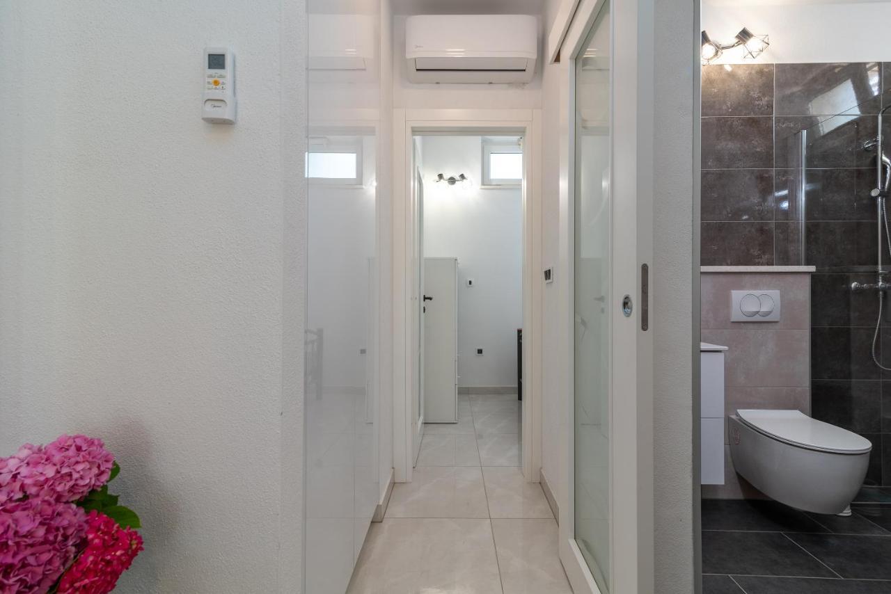 Apartment Leo Trogir Exterior foto