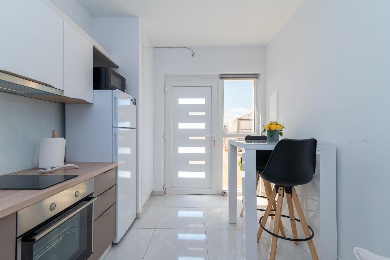 Apartment Leo Trogir Exterior foto
