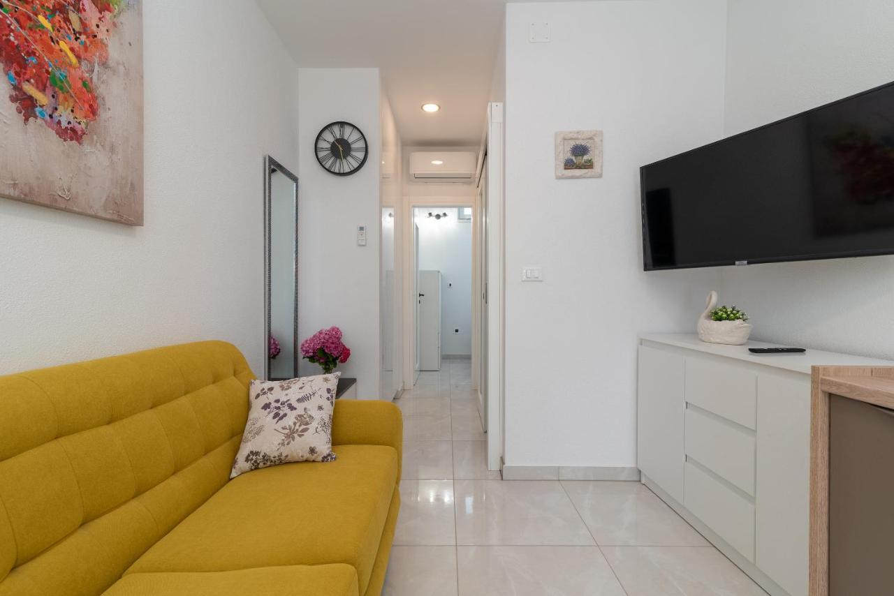 Apartment Leo Trogir Exterior foto