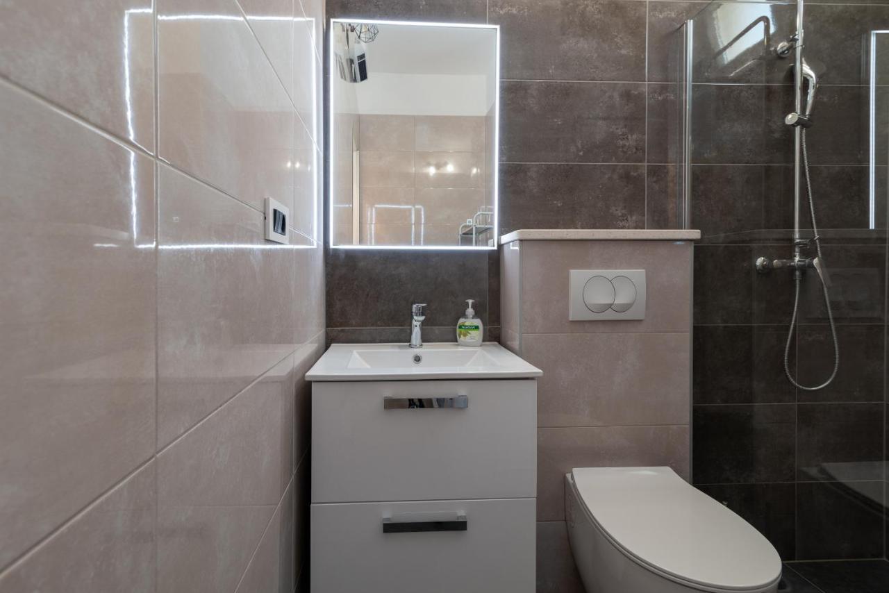 Apartment Leo Trogir Exterior foto