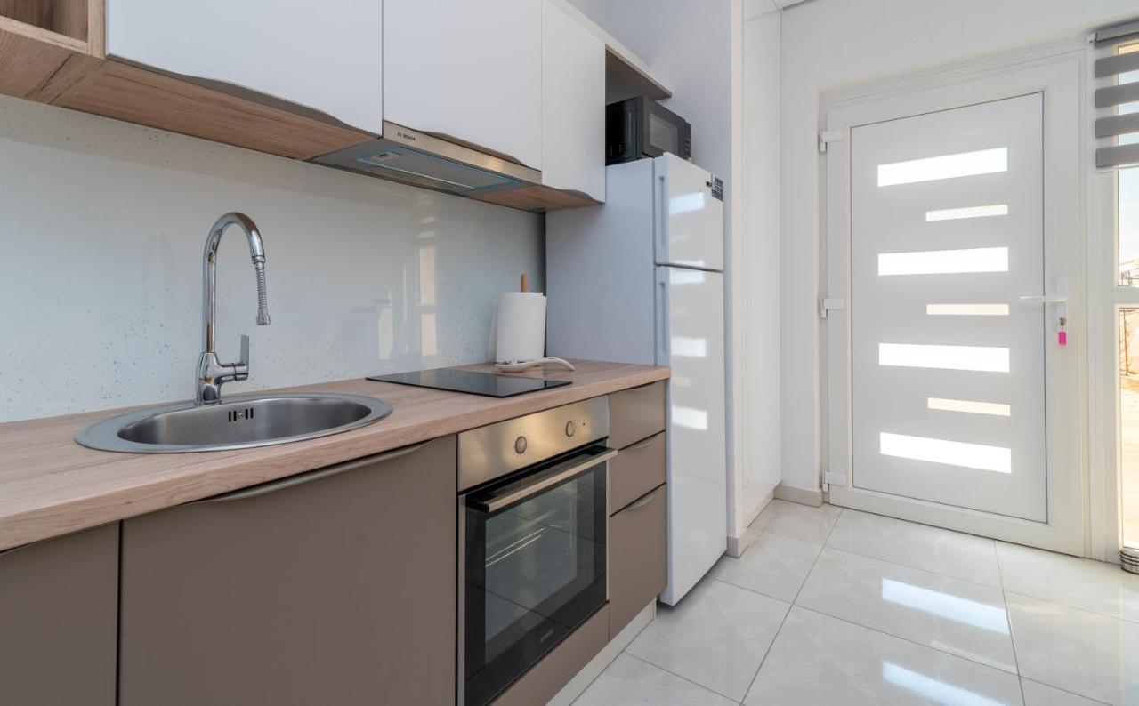 Apartment Leo Trogir Exterior foto